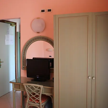 Delle Rose סן ברתולומיאו אל מארה